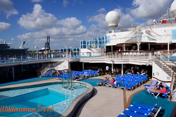 Deck Fifteen Poolside