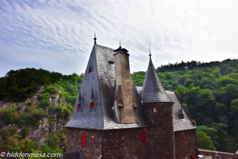 Castle Eltz Additions