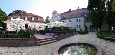 Entrance to Hotel Jagdschloss Kranichstein